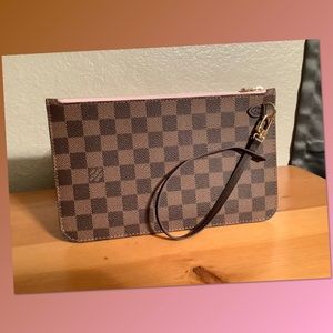 *SOLD* Louis Vuitton Damier Ebene Clutch/Wristlet